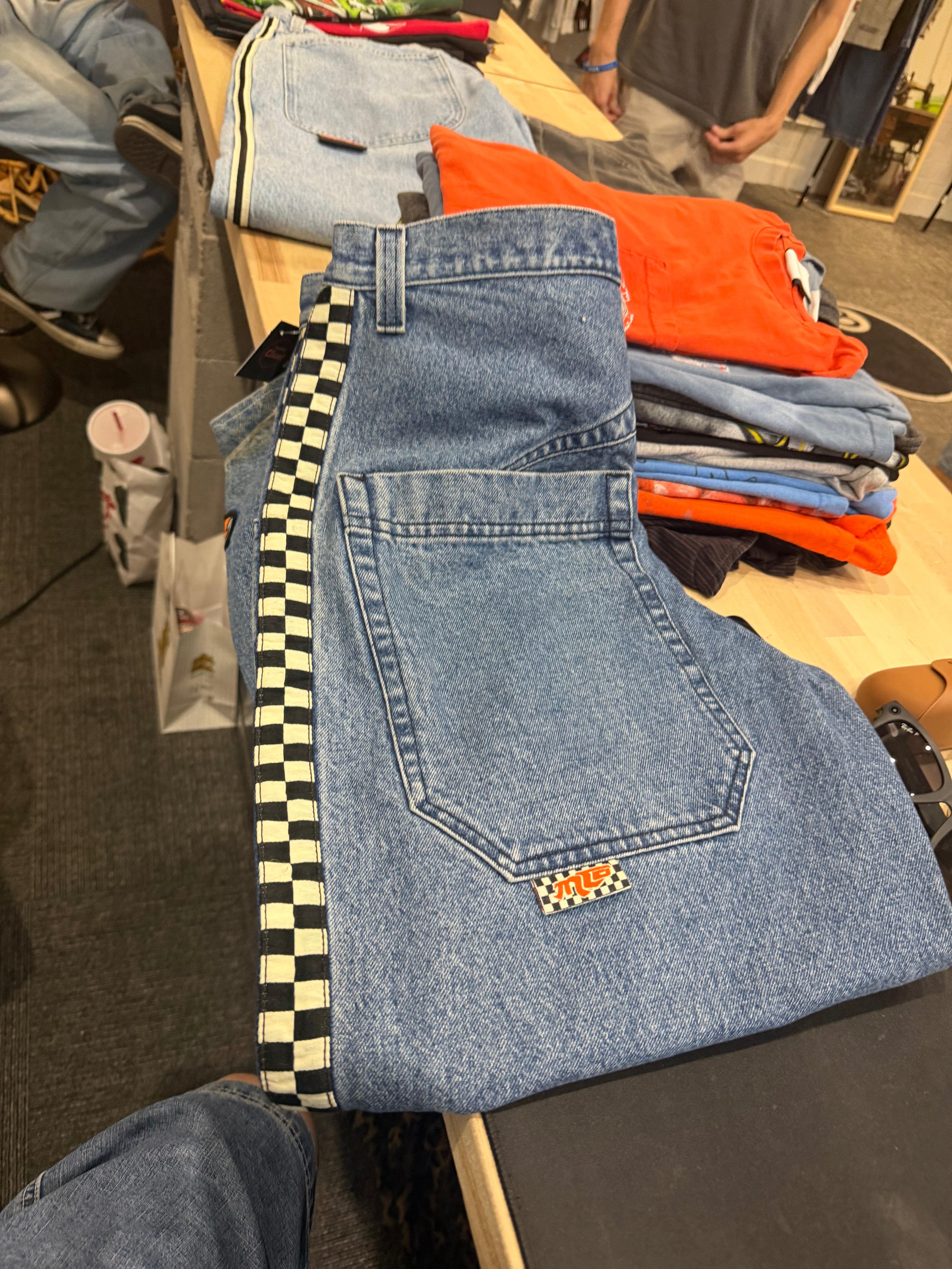 Jnco taxis