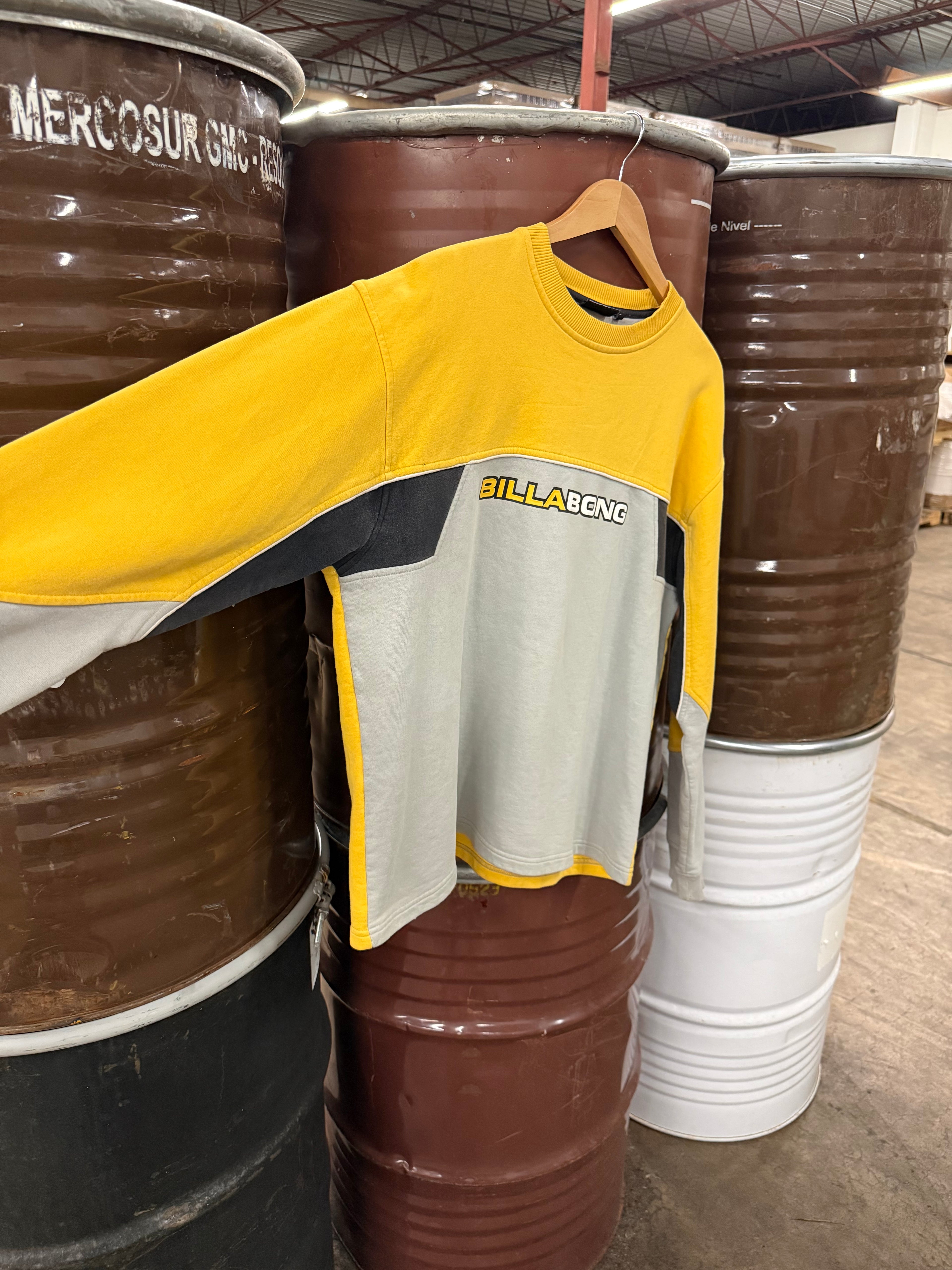 Tri color Billabong Crewneck