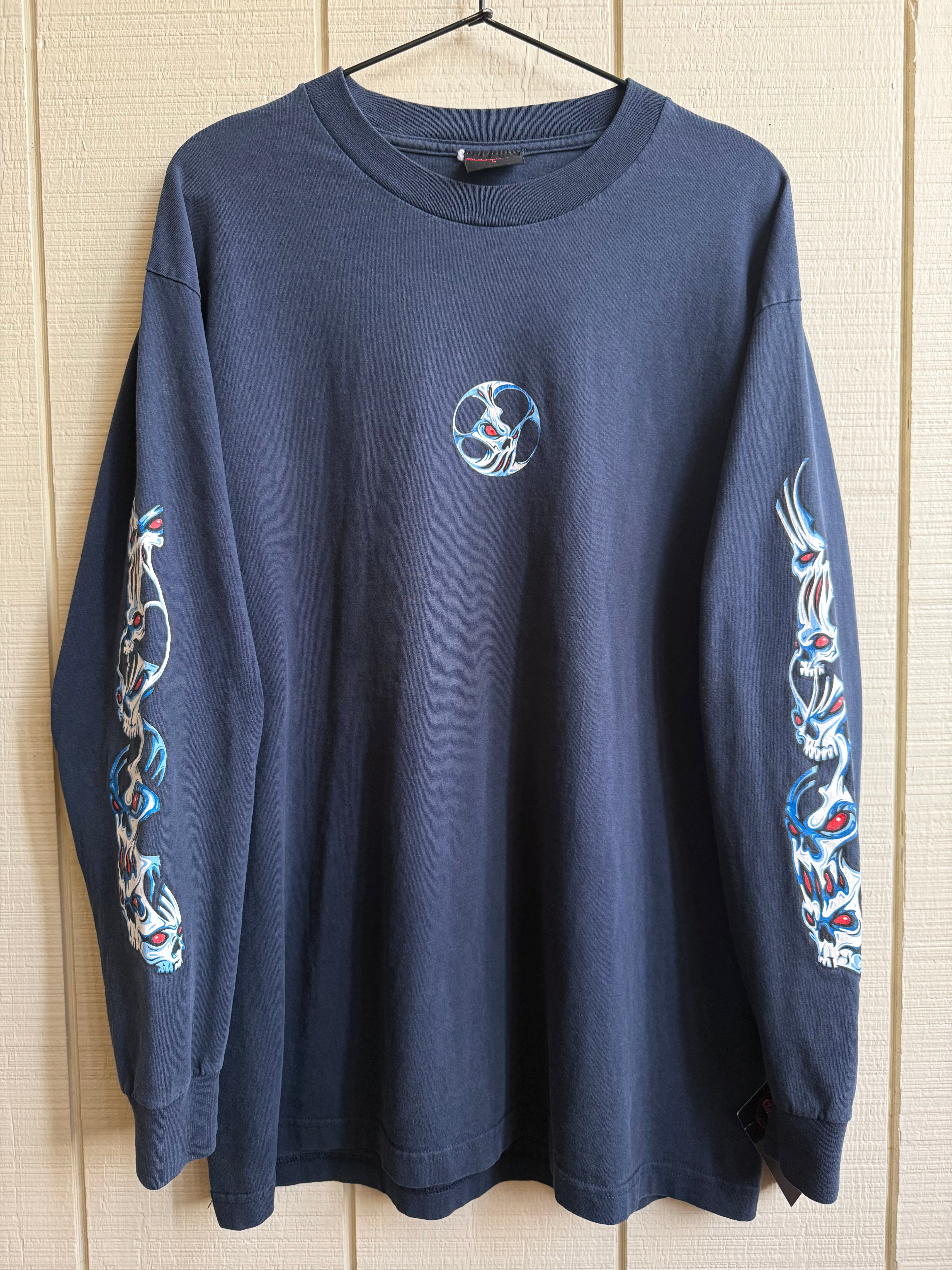 2000's Bullhead long sleeve center hit