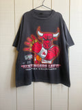 4 finger Bulls Basketball
